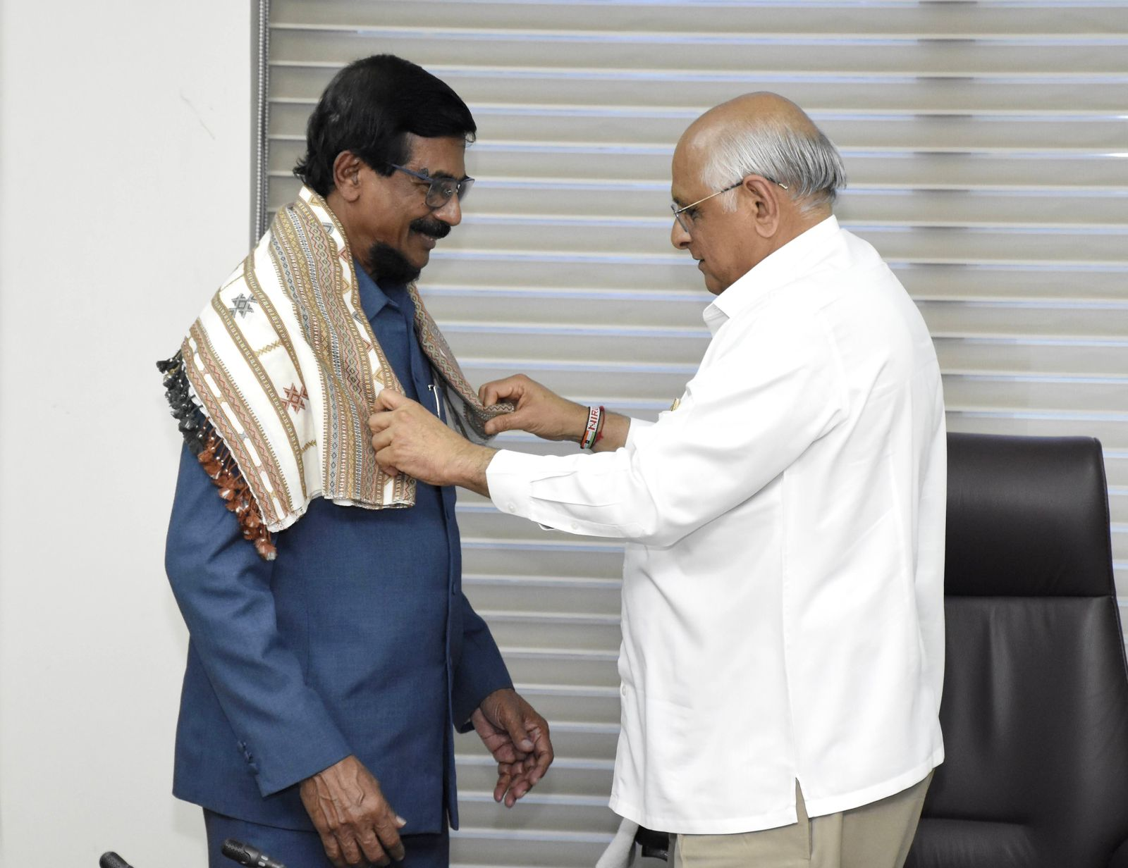 ටිල්වින් සිල්වා හා ගුජරාටයේ මහ ඇමති අතර හමුවක්. - 10.02.2026