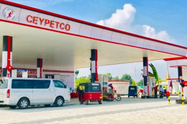 අද සිට ඔත්තේ ඉරට්ටේ ක්‍රමයට ඉන්ධන නිකුත් කෙරේ. - 19.03.2026