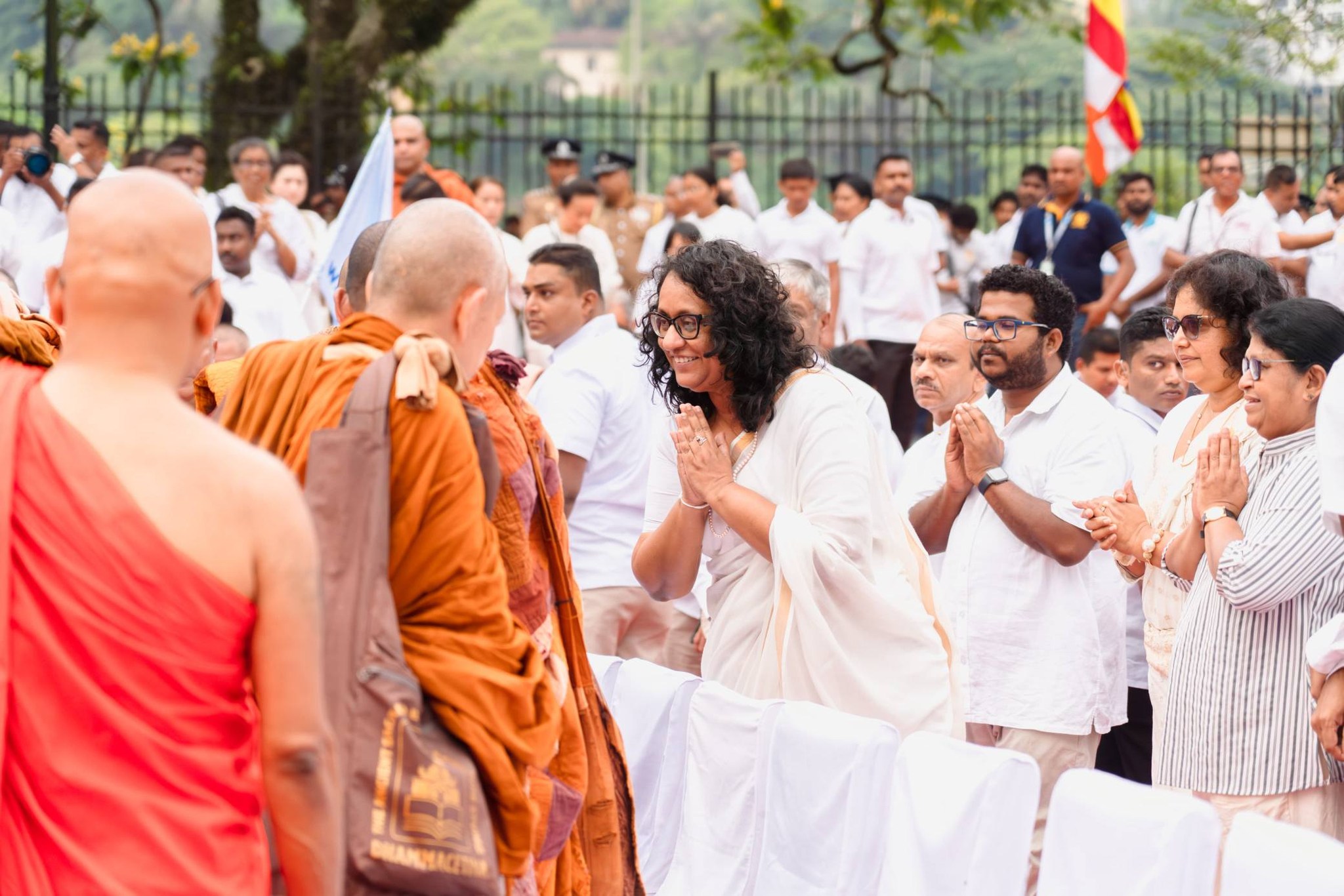 ජාත්‍යන්තර ප්‍රසිද්ධියට පත් "Walk For Peace" සාම පාගමනේ තෙවන දිනය අගමැතිනියගේ සහභාගීත්වයෙන් ඇරඹෙයි. - 24.04.2026