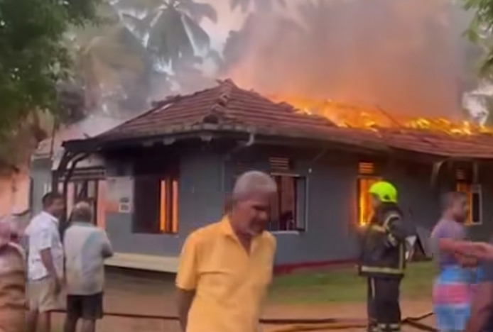 අඟුරුවාතොට ගිනිගත් රැඳවුම් නිවස නීත්යානුකූලව ලියාපදිංචි නොකරන ලද්දක්. - 06.06.2026