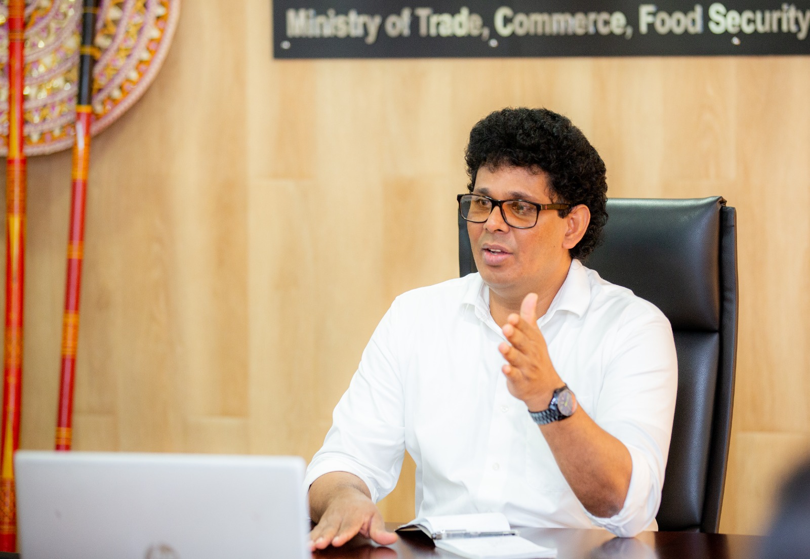 විෂ රසායනික යොදා පලතුරු ඉදවීමට දැඩි නීති ගෙන ඒමට රජයේ අවධානය. - 20.07.2026