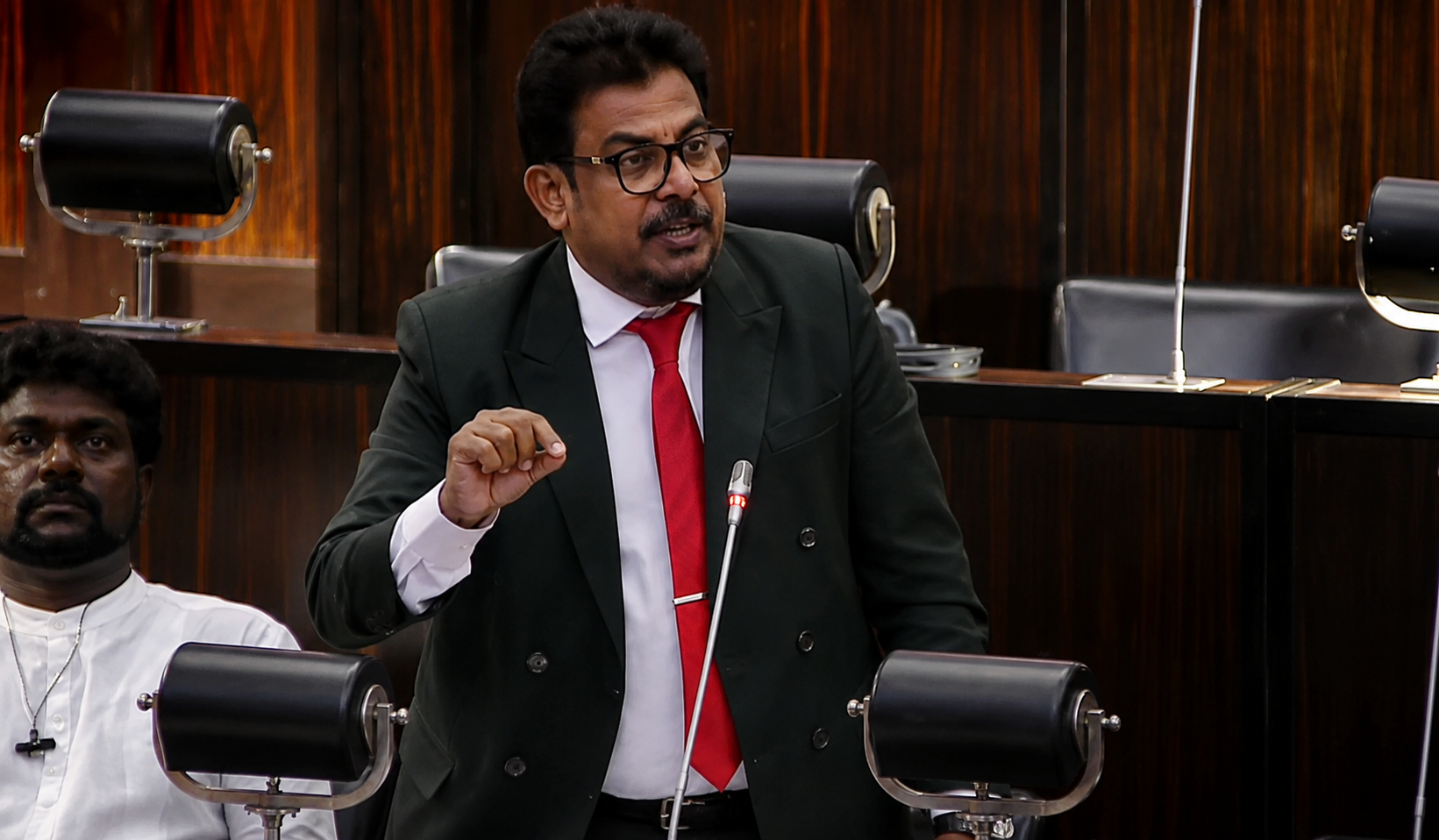 ''මැනින් වෙළඳපොළේ පළතුරු ඉදවීමේ ක්රමවේදය වෙනස් කළ යුතුයි.'' - අමාත්ය අශෝක රන්වල - 07.08.2026